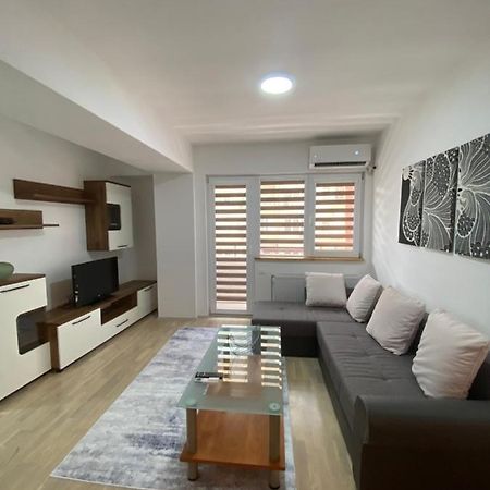 Simonovski'S Apartments Скопье Экстерьер фото